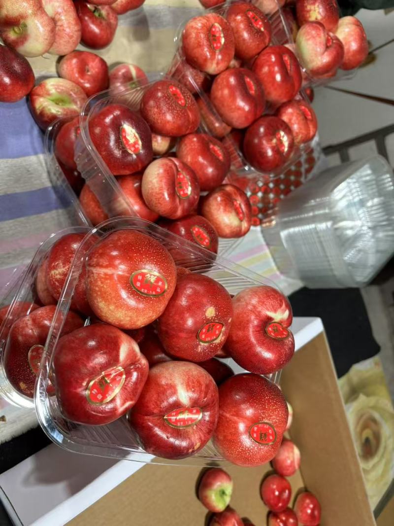 白肉红油蟠桃