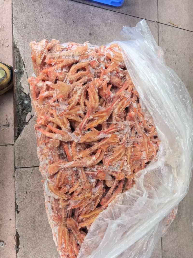 蛋鸡爪，单个25克左右，15公斤一件，纯干货