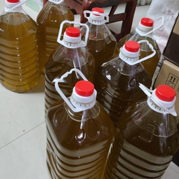 山茶油。