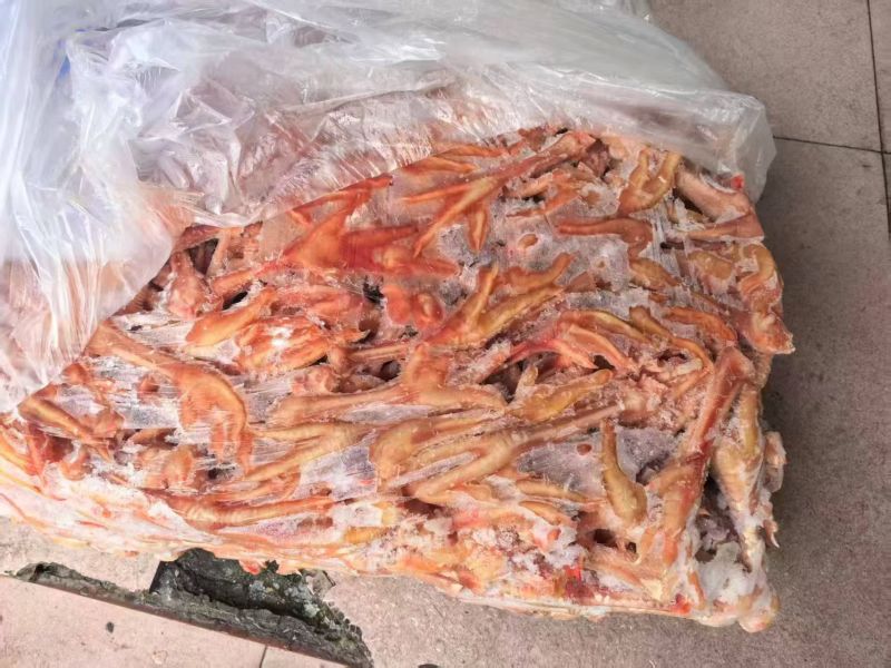 老母鸡爪，单个25克左右，纯干，水分控制3个水左右，处理干净