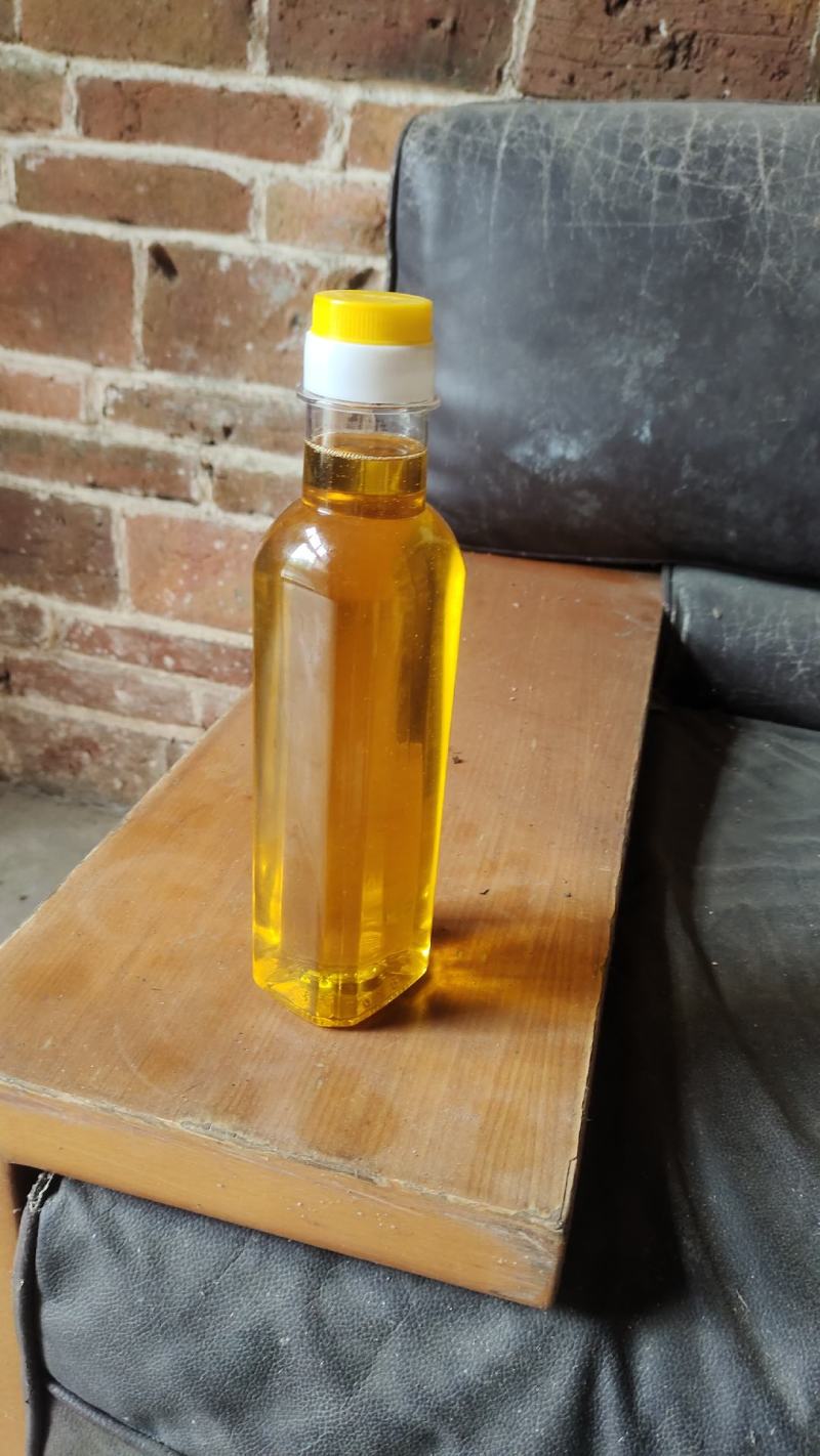 湖南宜章莽山山茶油