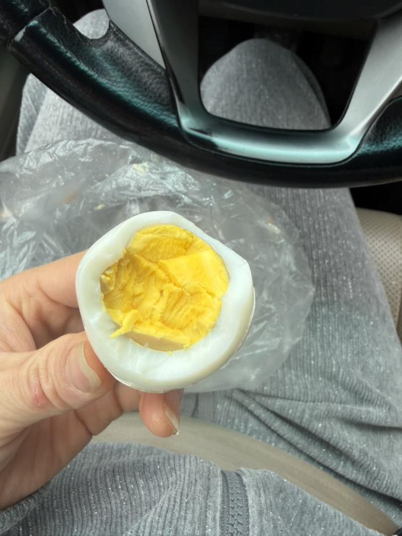 自己家养的吃不完滞销了货不多有中意的帮忙卖下不能再土的土鸡
