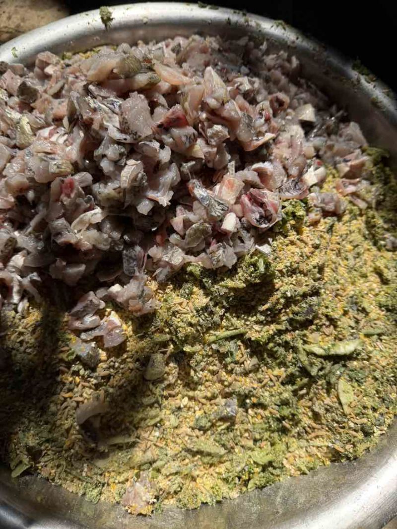 自己家养的吃不完滞销了货不多有中意的帮忙卖下不能再土的土鸡