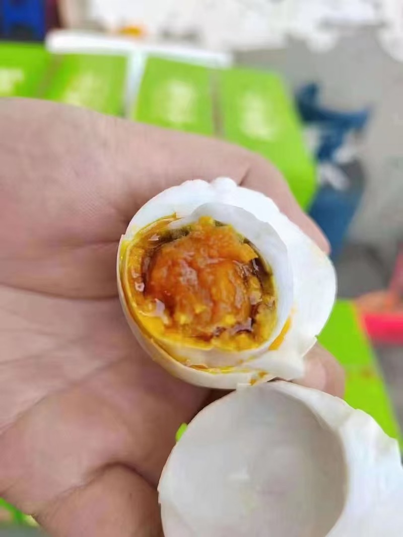 轻微破壳鸭蛋，个个流油，价格低