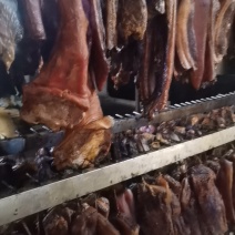 腊肉，香肠，