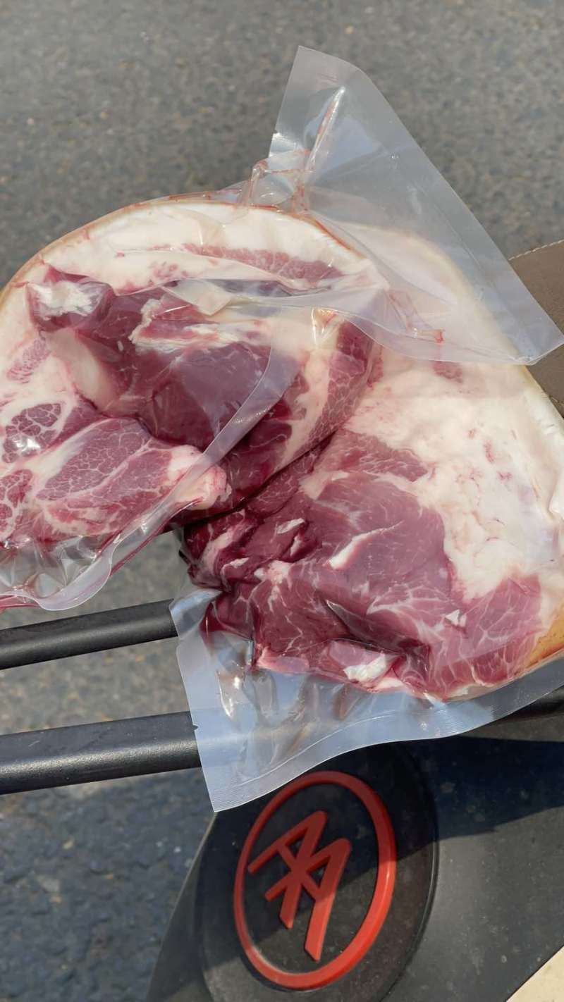 广西特产河池环江黑毛跑山土猪佳品