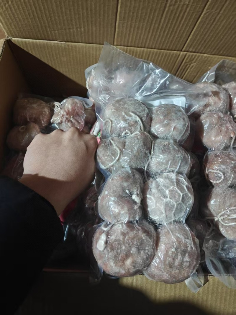 羊肠包肉羊肚包肉特色食材，网红产品