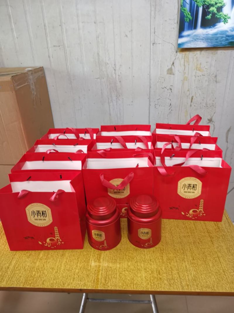 金泓茶业集陈皮、大红柑柑普茶、小青柑、柑普茶、普洱茶等产品