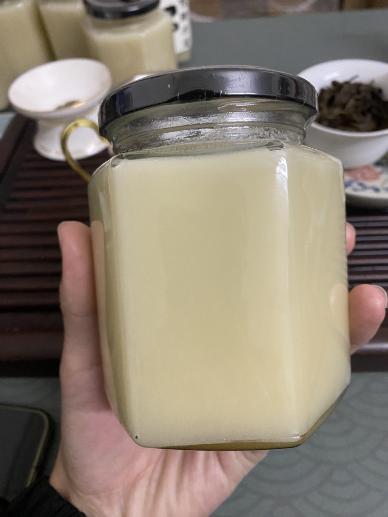 鸭脚木冬蜜