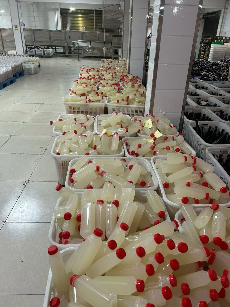 玫瑰刺梨桑葚百香果种类200多种，桶装瓶装都有
