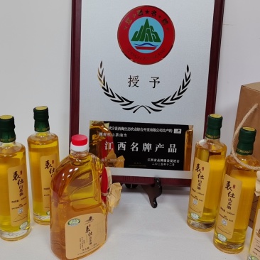 冷压山茶油