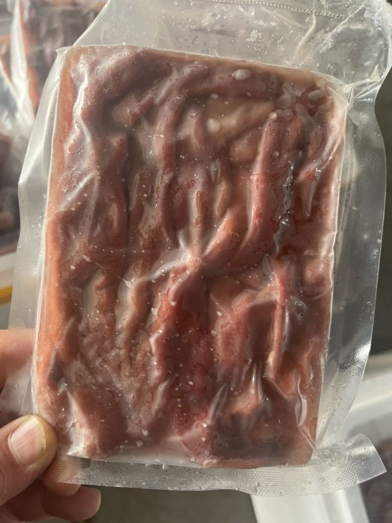 海肠，一板200克，一箱120板。好货不多。