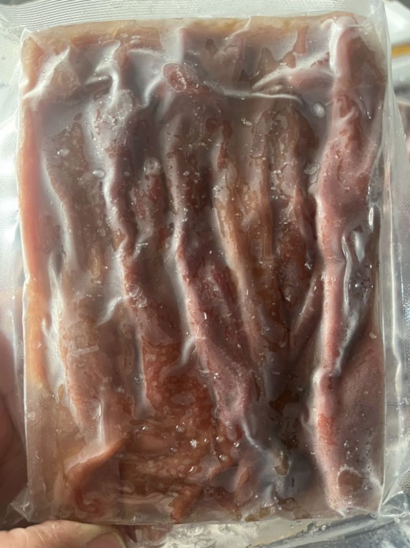 海肠，一板200克，一箱120板。好货不多。