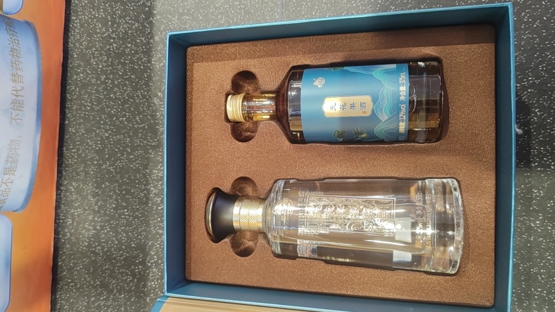 无花果酒，白酒，红酒礼盒