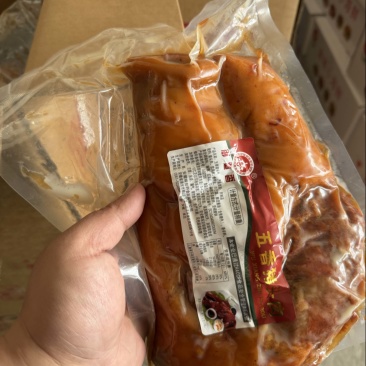 猪头肉批发正规货源保证货源充足稳定新鲜实惠，一箱30斤