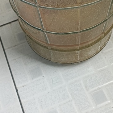 正宗深山土蜂蜜。这个蜂蜜是有点苦的。