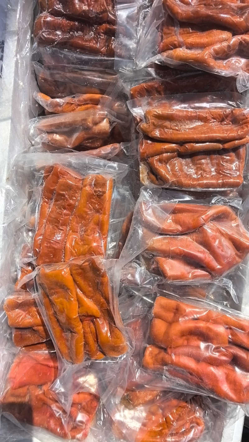 #宽皮海肠，有两种颜色的，价格美丽