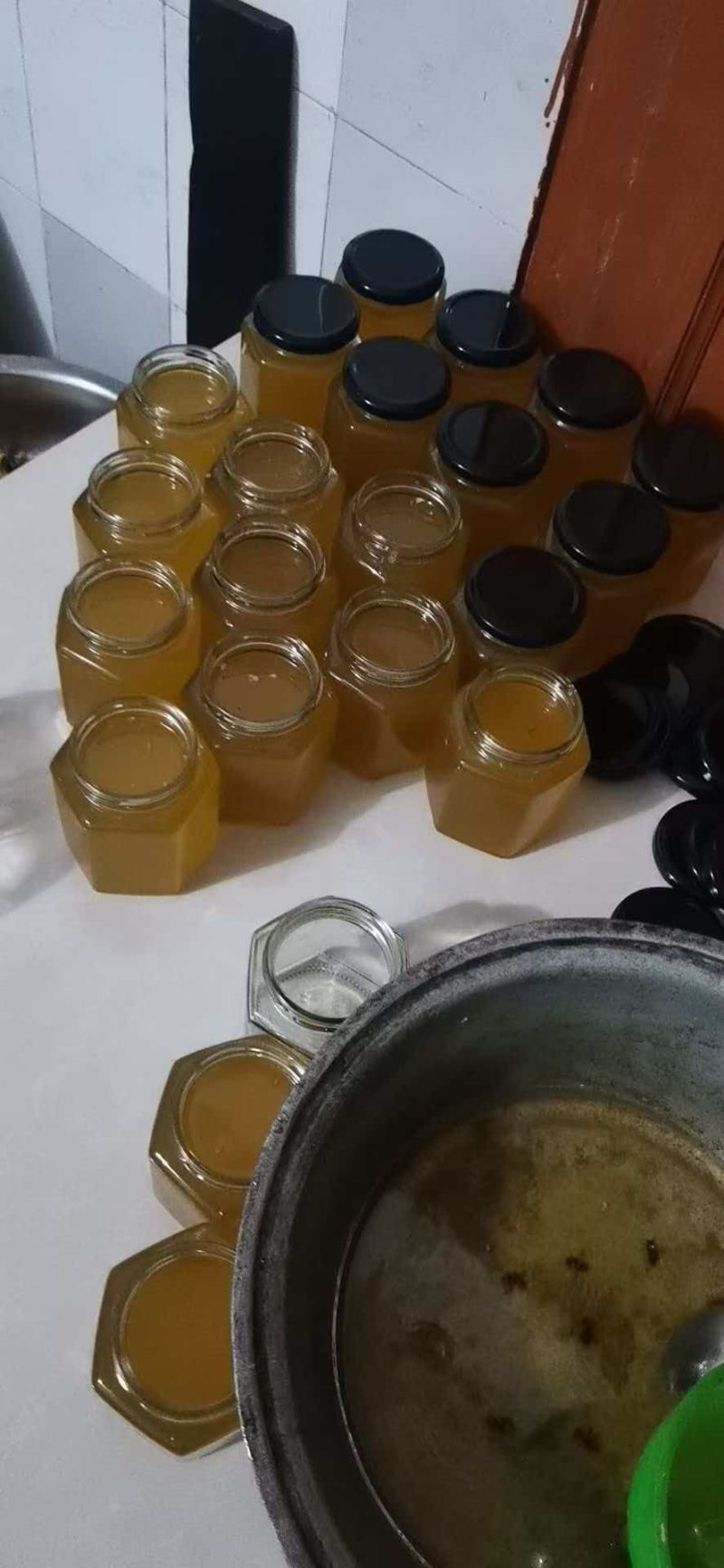 广西野生蜂蜜假一赔十广西的蜂蜜