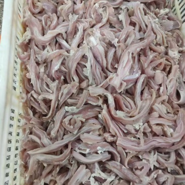 电商**:单包猪肚。猪肚丝。红肠丝用途广。深受欢迎。可定制，