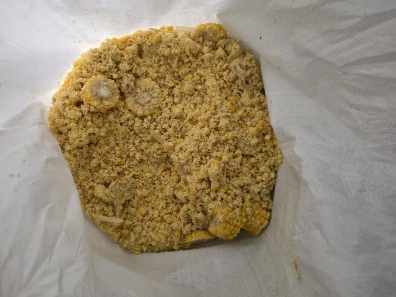 低价出玉米渣下脚料，可做饲料，价格可聊