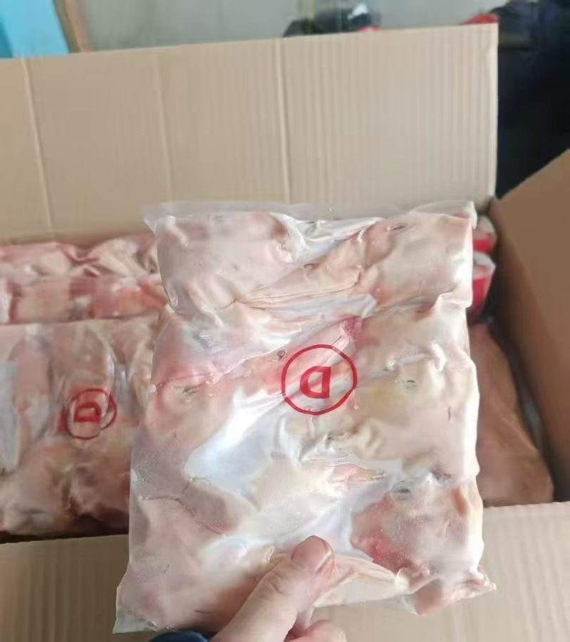 鸭头规格齐全一级二级大板鸭头工厂直发全国冷链物流发货量大从优