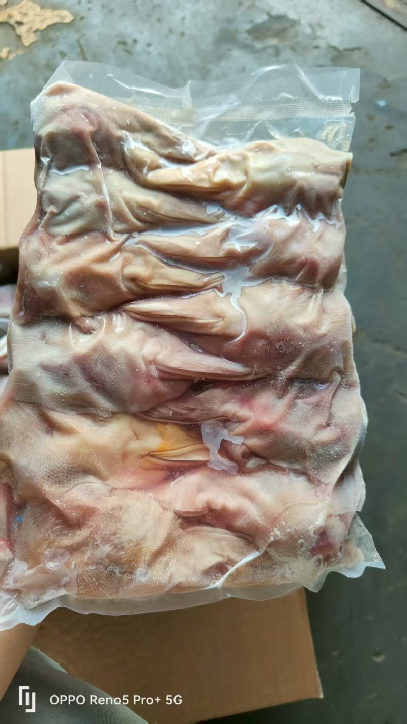 鸭头规格齐全一级二级大板鸭头工厂直发全国冷链物流发货量大从优