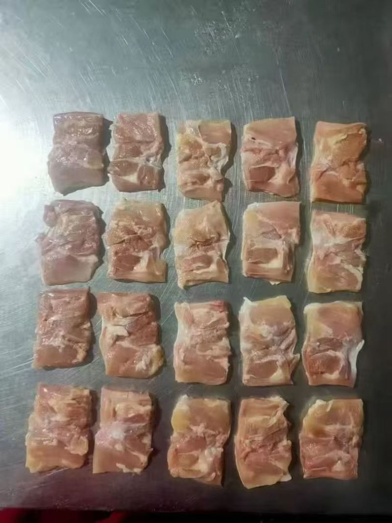 鸡腿肉带皮腿肉腿肉丁规格可按要求定制工厂直发全国冷链物流发货