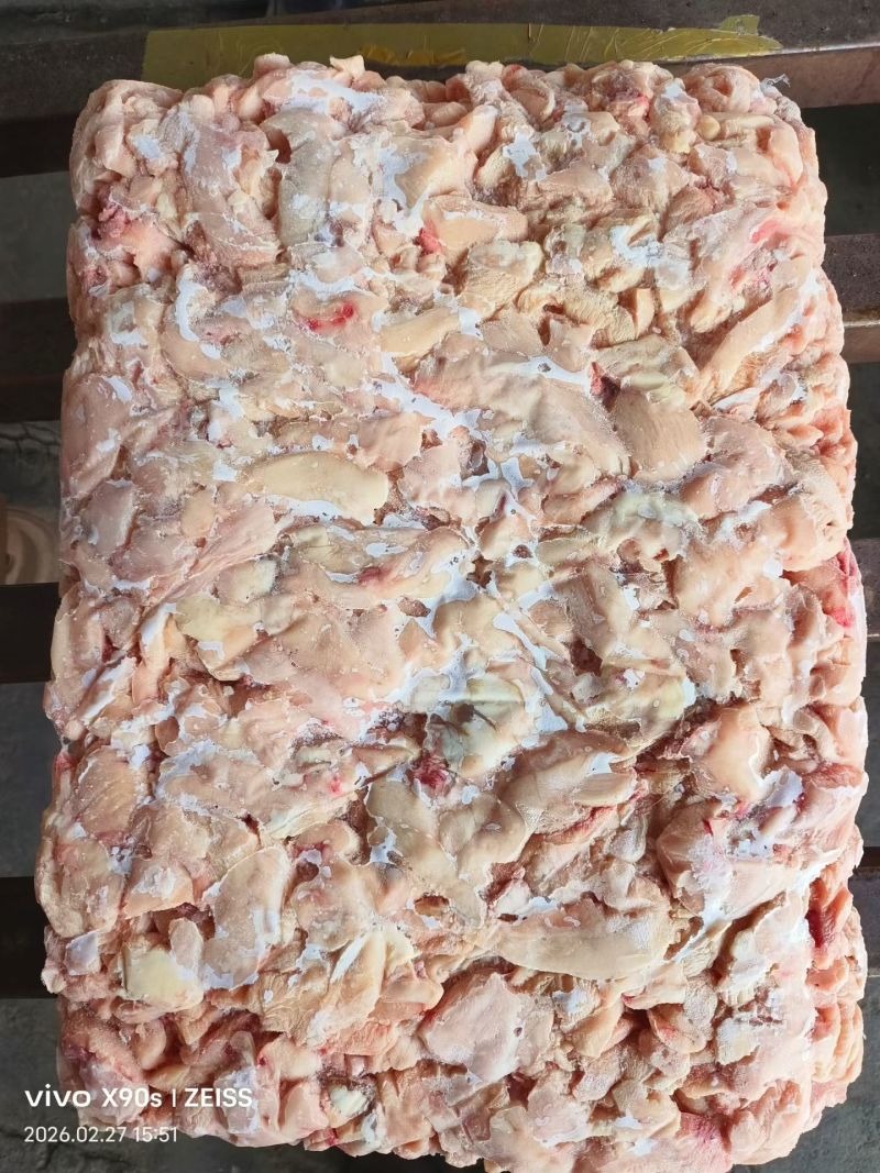 鸡胸碎肉大胸碎肉有骨无骨大块货源稳定工厂直发全国冷链物流发货