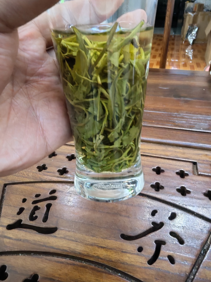 高山云雾绿茶，板栗香