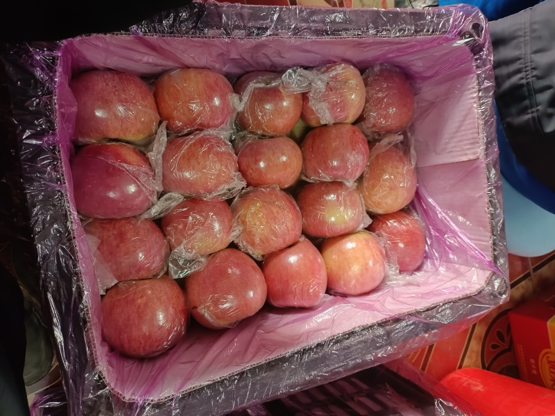 山西万荣纸加膜红富士