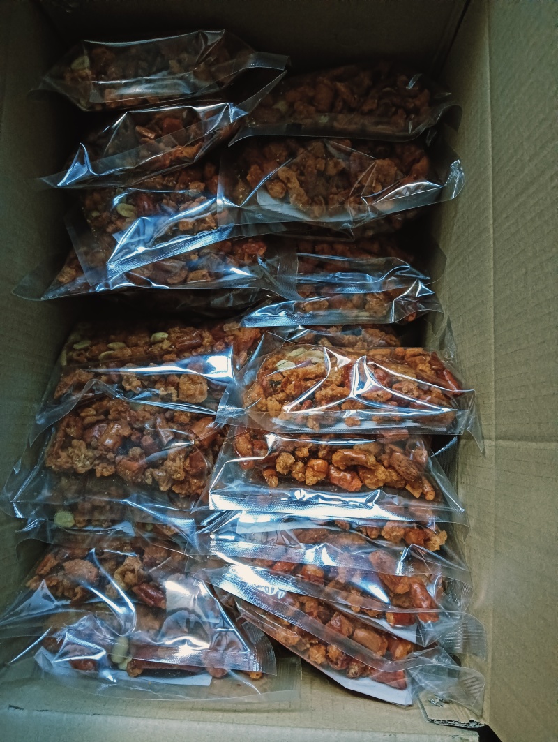 酥到掉渣！香辣酥脆花生辣椒酥网红**零食
