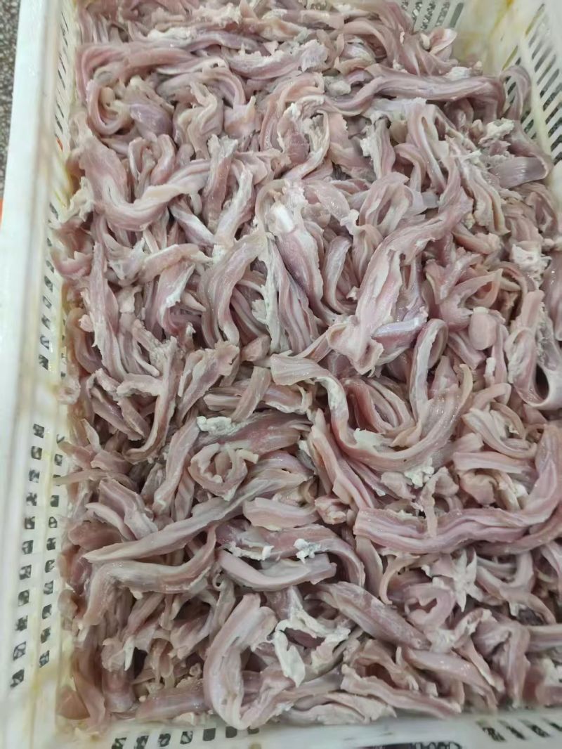 电商**:单包猪肚。猪肚丝。红肠丝小包装。用途广。深受欢迎。