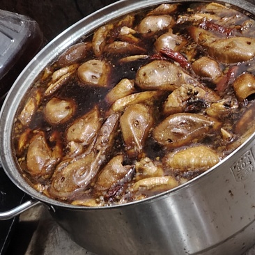 卤鸭头