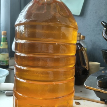 贵州高山老茶油原生态环境古法压榨保证正品有需要联系