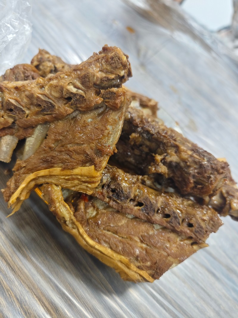 特价羊脊骨也叫羊刀片骨，带板筋，带骨髓，带肉饱满