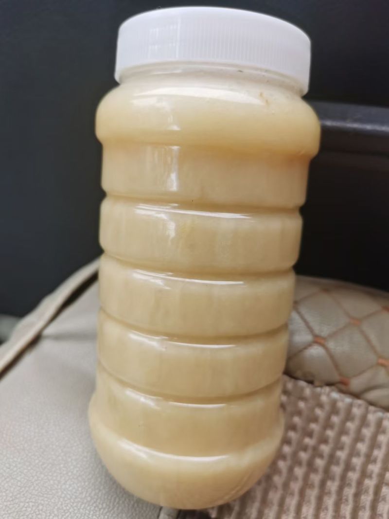 深山土蜂蜜，源自贵州深山放养自然成熟原蜜，桶装***无加工