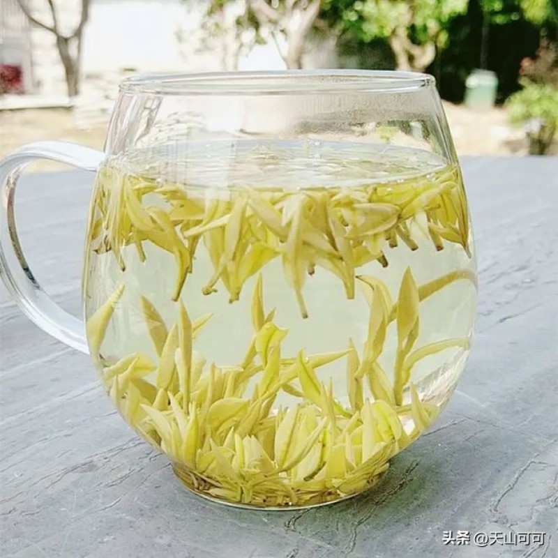 奶白茶
