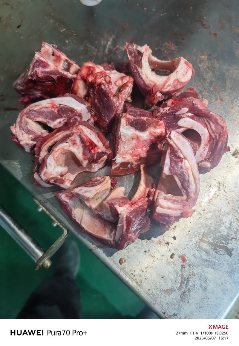 牛膀骨带脆骨含肉量％80售价10元一斤