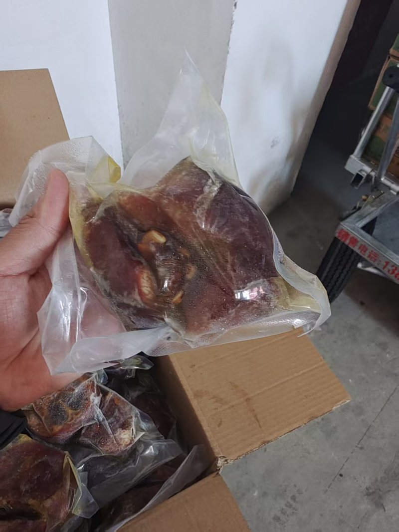 烟熏猪拱嘴，开袋解冻直接食用可炒，可凉拌，真空包装很好用
