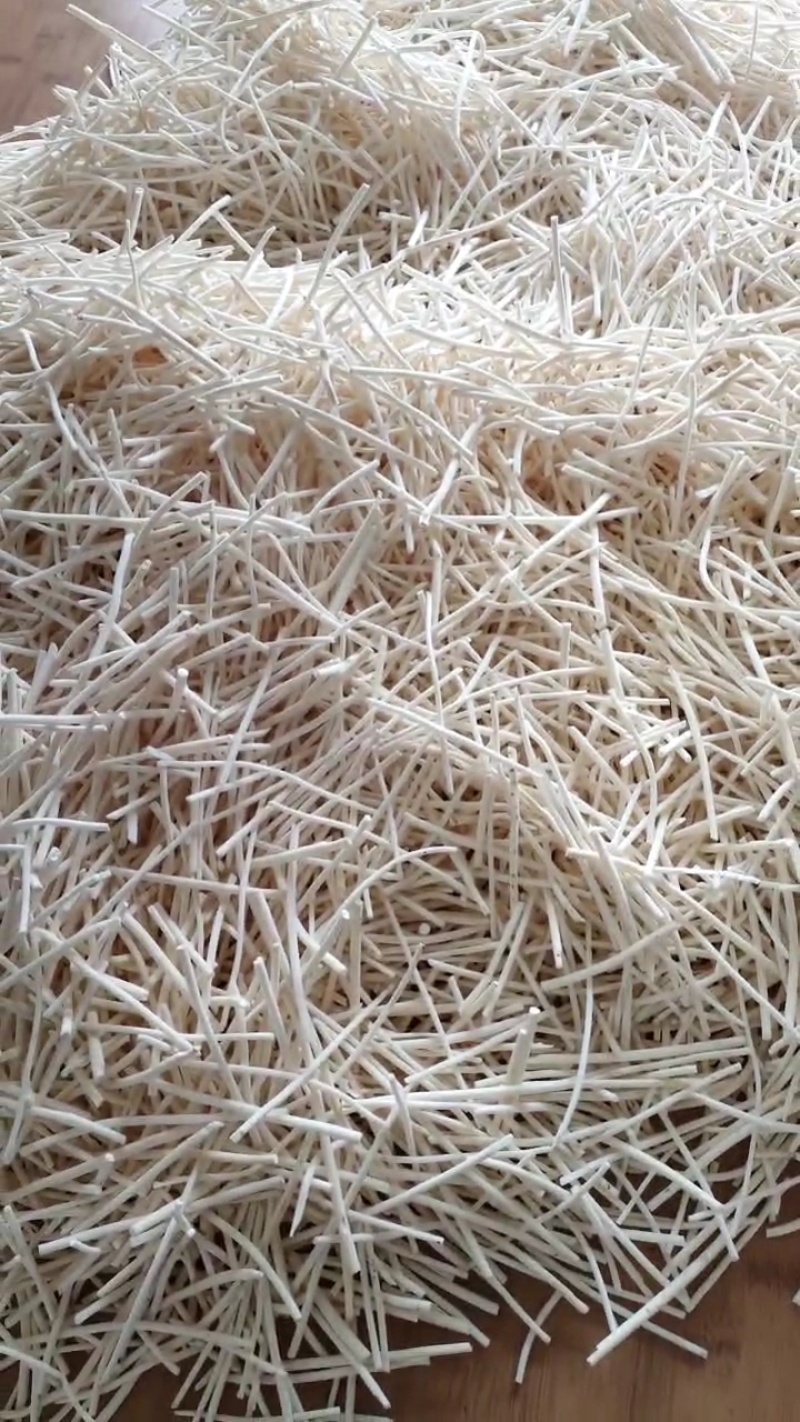 长期供应湖北高含量正品小通草，筛选过量大量小可以私信我！