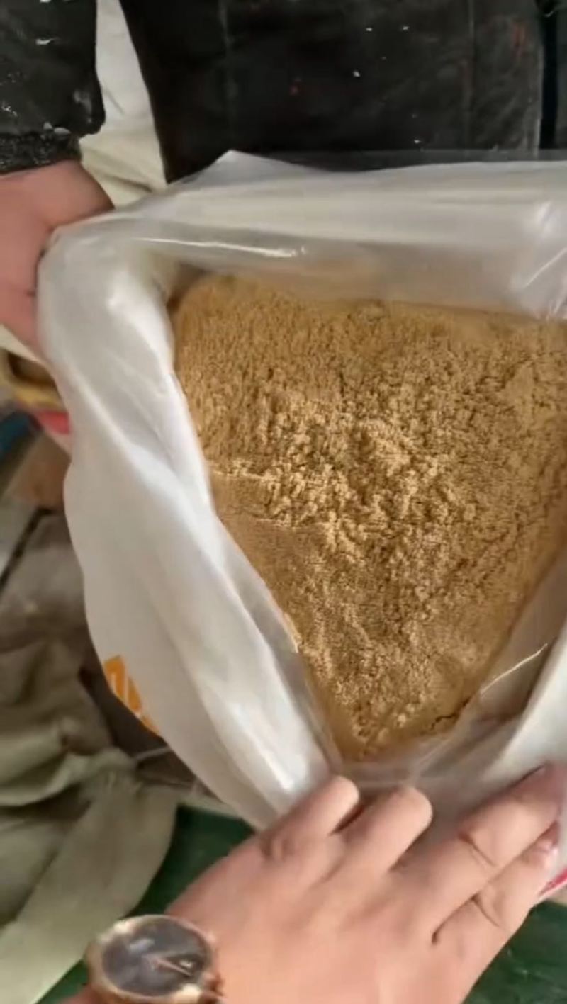 养殖熟玉米面，营养丰富，蛋白高代替玉米养殖使用！