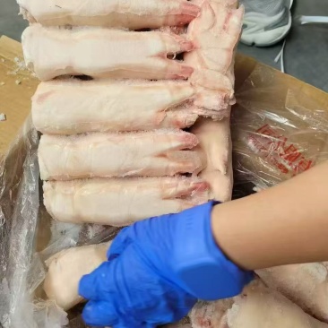一级大肥猪带筋猪蹄19-24个2+000箱装新货