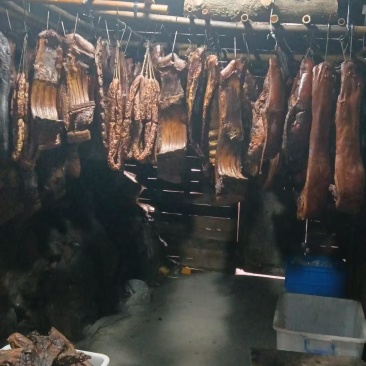 土家烟熏正宗烟粮食猪日腊肉