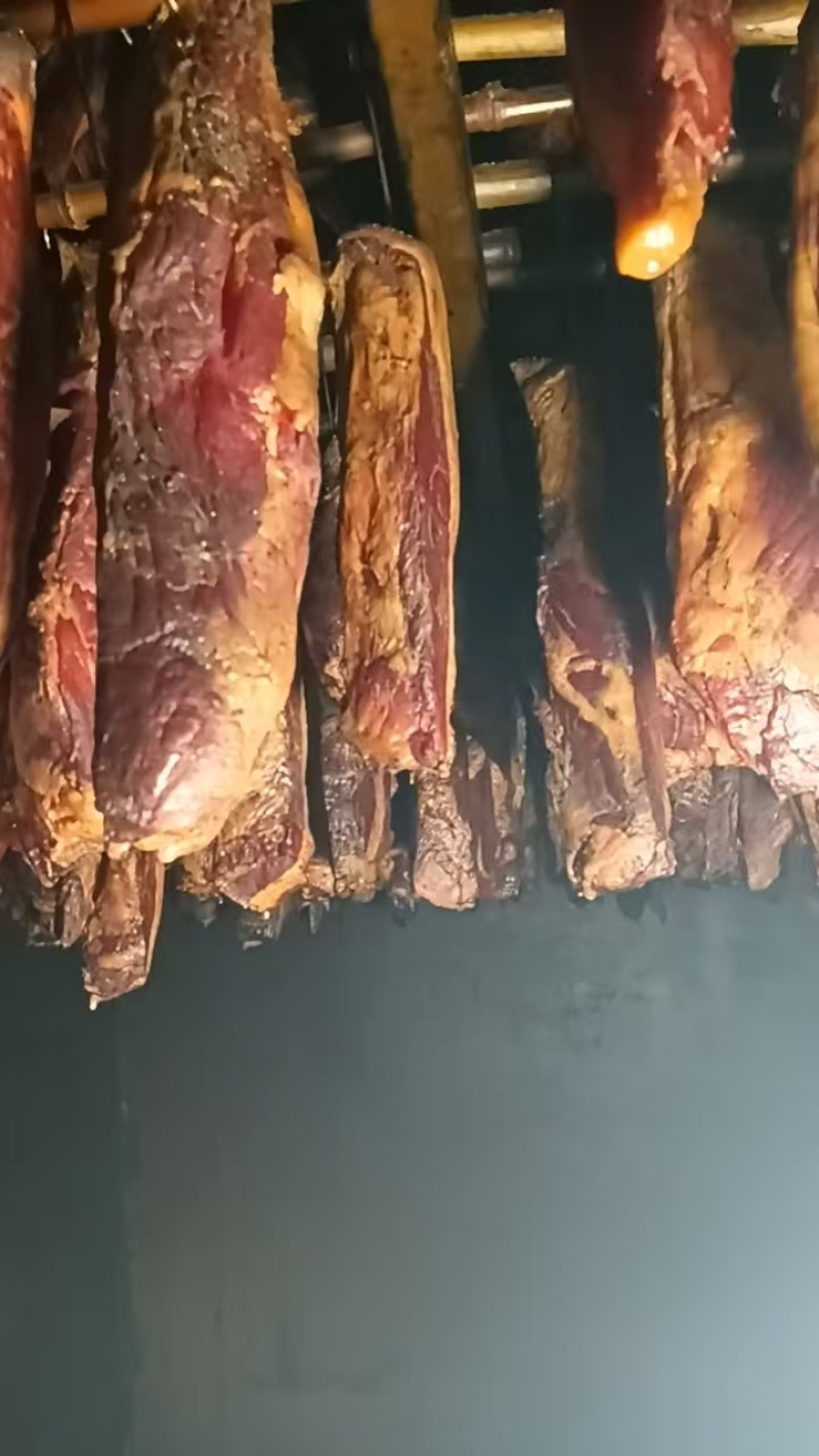 土家烟熏正宗烟粮食猪日腊肉