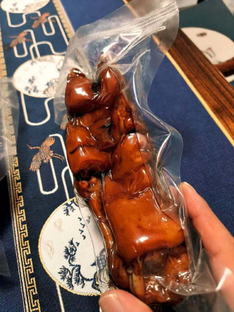 欢迎电话咨电商**:全套卤制品上线:熟猪头肉。猪蹄。肘子。猪