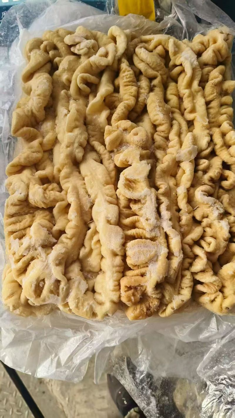 一级预煮大肠，新货，去油85左右，解冻18斤