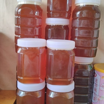 自己家的土蜂蜜，一年只取一次，保证货真价实