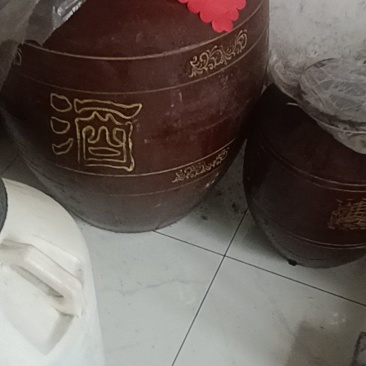 纯粮食酒，好喝不上头，味道纯正