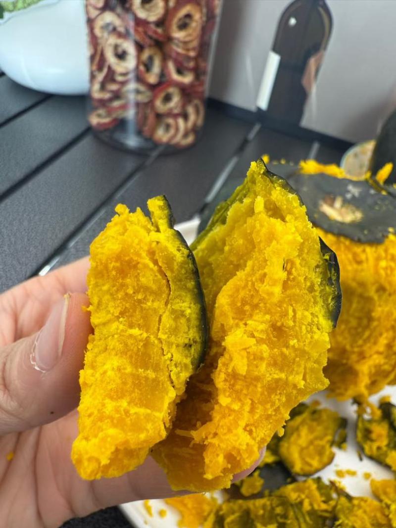 山西贝贝南瓜，个个爆粉，都是老瓜，刚上市大量供应！