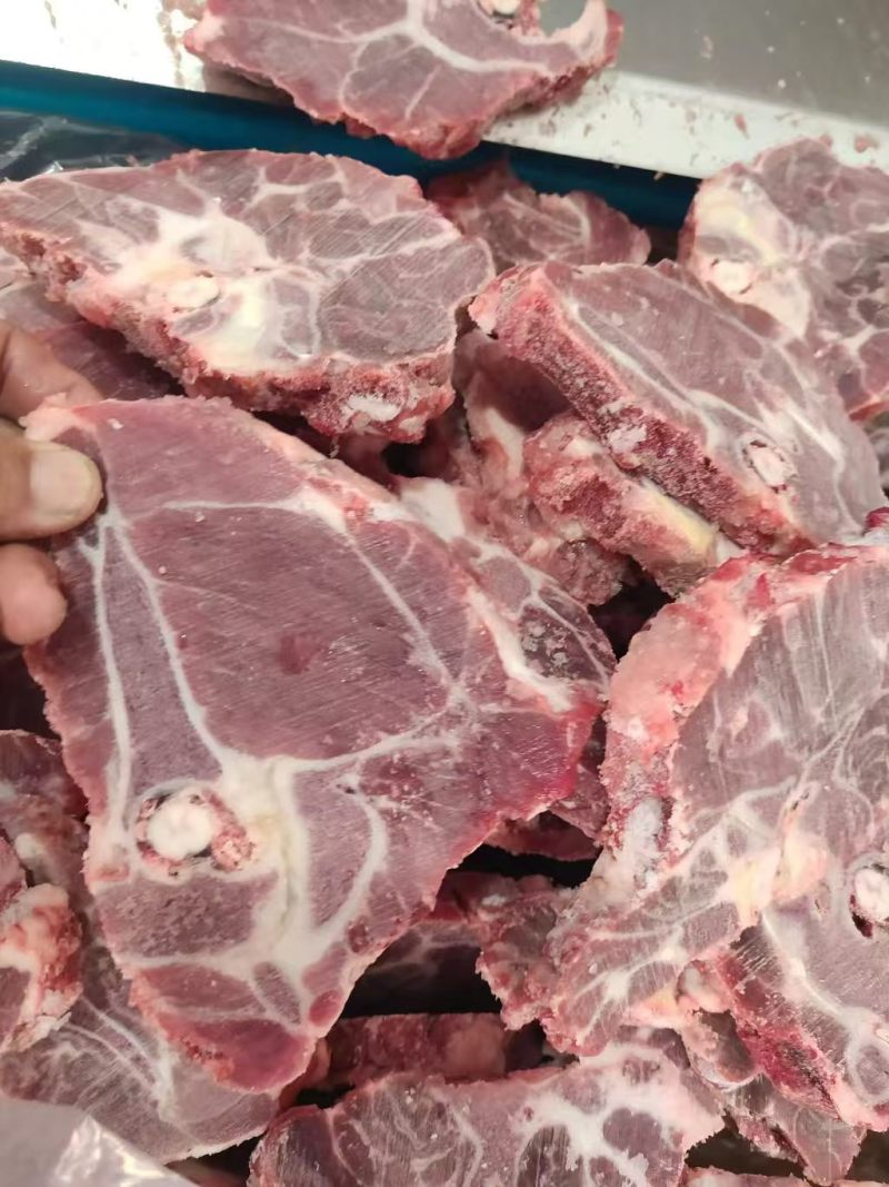 鲜品分割满肉颈骨